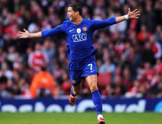 莱万多夫斯基重返赛场，刷新纪录首场状态出色，TL观众沸腾！赢得满堂喝彩